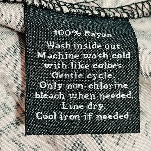 ROCK & REPUBLIC Blush Rose Floral Long Sleeve Roll Tab Button Down Shirt L - Picture 9 of 12